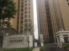 此房满二,毛坯房,采光充足视野开阔,居住舒适