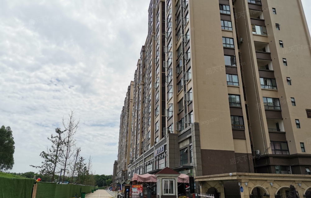 邦泰华府公馆精装套三中间楼层房东诚心卖