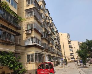 中间楼层南北一居满五年成本价