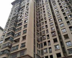 合能珍宝翡翠3室2厅北
