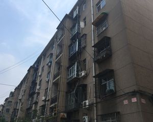 行署路中间楼层交通便利配套设施齐全产权清晰
