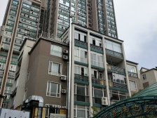 封闭小区 花香维也纳 近儿童公园