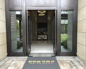 新希望锦麟府4室2厅东北