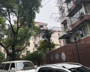精装修地铁三号线900米