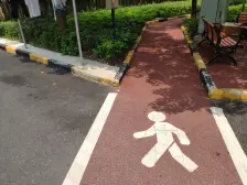 粤秀小区 带院子前面采光无档。看房方便。