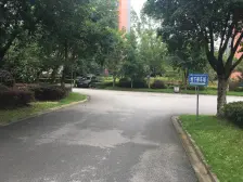 湖岸家园B区 4室1厅 北