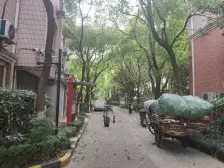 新上房源 电梯小高层的高区 四房两卫户型 有车位