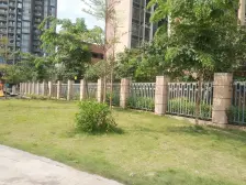 御湖半山 4室2厅 南 北