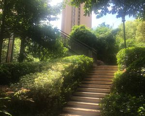 精装三房两卫中间楼层采光好拎包入住