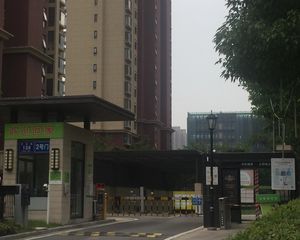 北大街万科公园里豪装80万东首户好楼层值得拥有