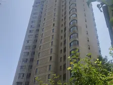 70年联排别墅,装修500万,带车库,开门就是公园