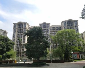 香瑞楠府3室2厅西