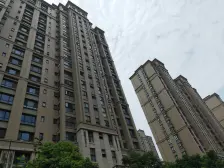 央企保利 纯一梯一户地铁口 精装湖景房