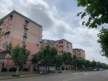 地铁口三房,房东诚意出售,精装修,房东急售,看房随