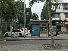 此房满五,V一,南北边套大两房,电梯房,停车方便