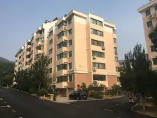 精装修,客厅朝阳,南北通透采光充足,卫生间带窗