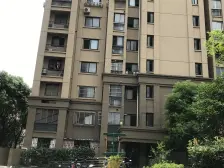新上电梯房!普陀区+13年小区,户型方正,前面无遮挡~