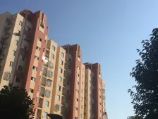 小区进出口 业主已卖掉两套房子 现差这一套了 地/铁/零距/