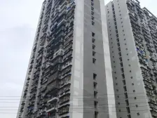 天梨路轻轨站旁!业主自住装修!换房诚售!还价就卖!