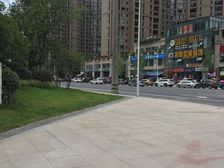 户型朝南三连跃精装修可以拎包入住