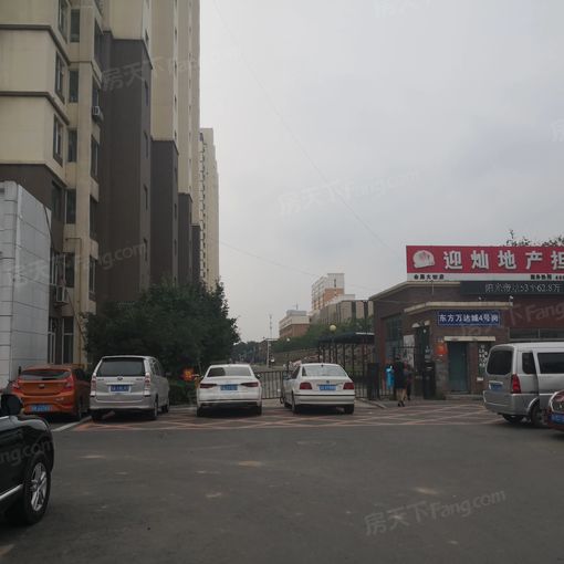 东方万达城3室2厅2卫南北朝向2500.00元/月出租