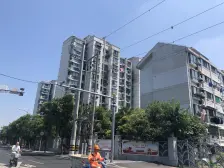 04年房龄,五楼,边套南北通户型,近中环,看房方便