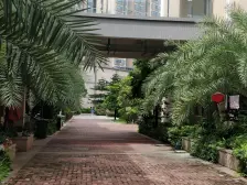 小户型带有独立阳台,楼层好,安静舒适,商圈配套齐全