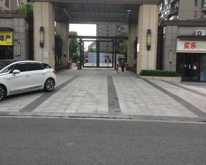地段好,环境好,配套设施齐全,生活方便,交通便利