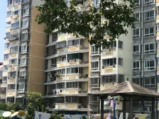 带阁楼!南北通透,小区中间位置。毛坯可随意装修。动迁满五V1