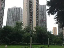 富力城二期正规一室一厅,户型方正,交通便利