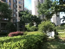 隔壁都看傻眼了 位置很好 难得户型