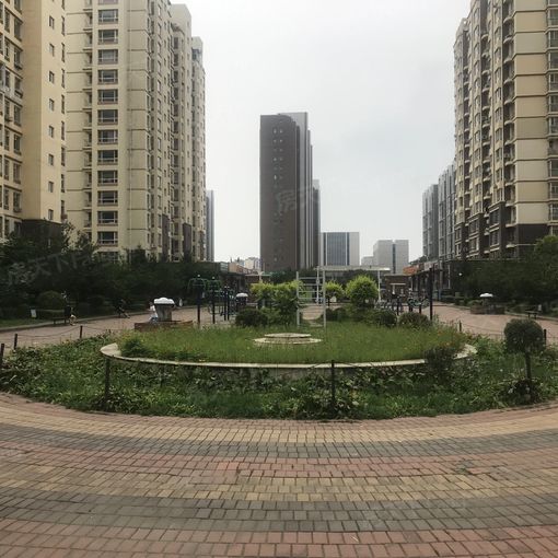 东方万达城1室1厅1卫南朝向1500.00元/月出租