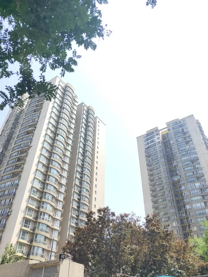 西豪逸景