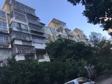 福祥家园 南北通透,采光好 装修好,环镜优美 视野好,诚心出售