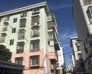 成达花园生活便利出行方便诚心出售
