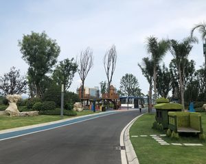 蓝光观岭国际社区翡翠湾 4室2厅 南