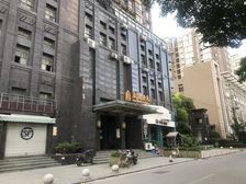 二副七秀,电梯房精装修诚心出售价格可议