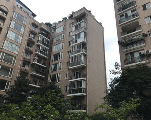 同仁居3室1厅东南南