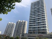 上下两层,动静分离,位置繁华,视野采光好