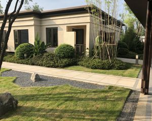蓝光观岭国际社区翡翠湾4室2厅东南