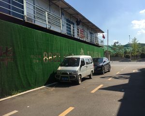 地铁口精装小三房可拧包入住