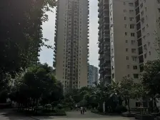 成熟地段精装大三房 户型方正 出行方便 带大阳台