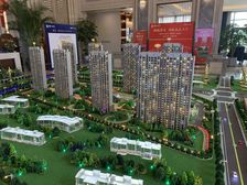 有车位储藏室,尽观小区绿化环境, 吾悦广场一路之隔