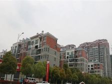 位置好,电梯精装修三室采光好,双气