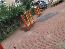 白毛小区 一室 楼层好 位置佳 精装修 拎包入住