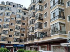 地铁口 户型方正 采光充足 两室一厅 2楼