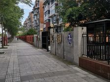 园艺山东辰旁电梯洋房清水中间楼层朝中庭