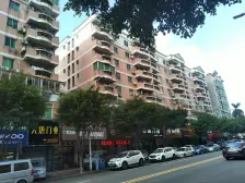 大三房 近地铁口 户型方正 格局通透 配摩托车房