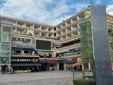 辰兴天御洋房电梯三连跃,带两个产权车位,单层168平