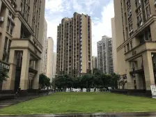 此房蔡家繁华地段 ,近轻轨,业主诚心出售。